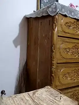 Tanha18 online show from November 19, 2025, 2:50 pm