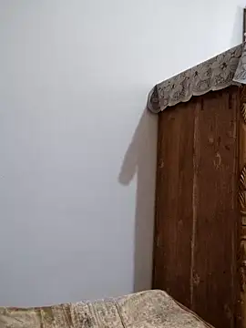 Tanha18 online show from December 4, 2025, 6:45 am