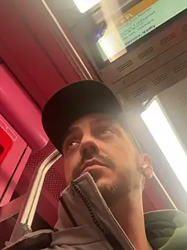 Snapshot of AlexGogo23 chatting on February 17, 2026, 9:01 pm AlexGogo23 online show from February 17, 2026, 9:01 pm