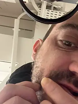 Snapshot of AlexGogo23 chatting on February 17, 2026, 4:54 am AlexGogo23 online show from February 17, 2026, 4:54 am