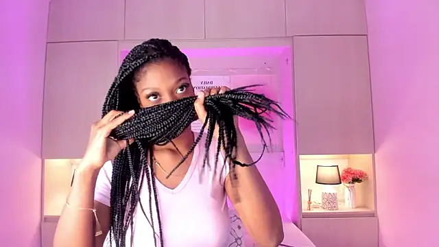 Snapshot of MaraBaker chatting on October 23, 2025, 12:15 pm MaraBaker online show from October 23, 2025, 12:15 pm