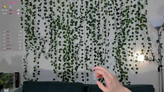 sweet and flirt online show from November 11, 2025, 7:25 am