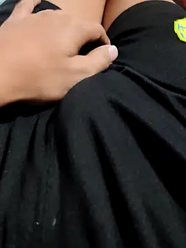 Rayangiss online show from February 4, 2026, 9:43 pm