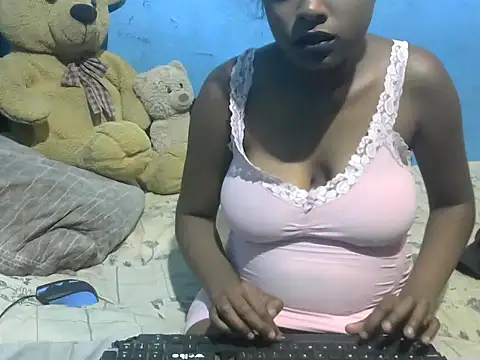 Indiansmiley01 online show from November 26, 2025, 5:13 pm