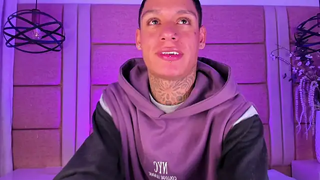 Snapshot of GaelCarter chatting on March 4, 2026, 3:36 am GaelCarter online show from March 4, 2026, 3:36 am