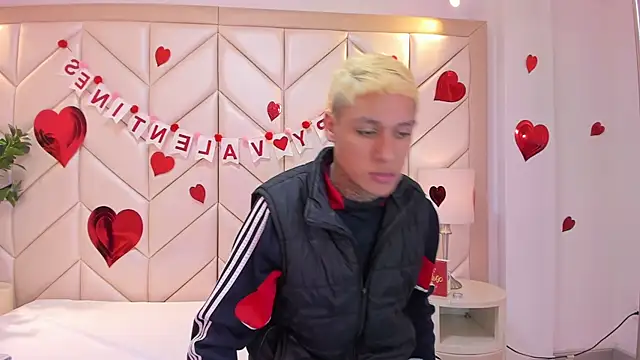 Snapshot of GaelCarter chatting on February 15, 2026, 4:24 am GaelCarter online show from February 15, 2026, 4:24 am