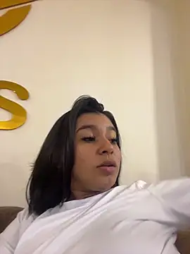 Snapshot of AlyssaRay chatting on May 11, 2026, 4:48 pm AlyssaRay online show from May 11, 2026, 4:48 pm