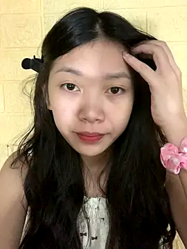 Snapshot of linh-lan1 chatting on October 17, 2025, 11:56 am linh-lan1 online show from October 17, 2025, 11:56 am