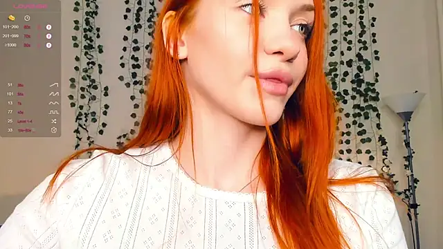 Snapshot of Foxy_blush chatting on November 4, 2025, 7:39 pm Foxy blush online show from November 4, 2025, 7:39 pm