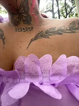 atennea diiossa online show from November 15, 2025, 4:00 pm