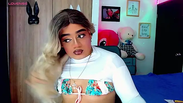 Sofiabigcock22 online show from November 12, 2025, 11:25 am