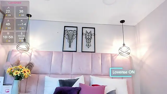 Ari lynn  online show from November 13, 2025, 3:32 am