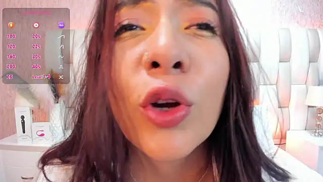 Ari lynn  online show from December 1, 2025, 3:18 am