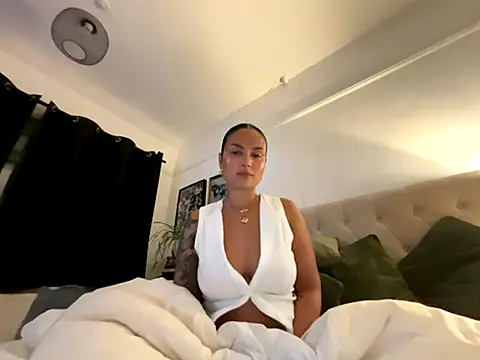 sexygoddessjessy online show from November 11, 2025, 8:03 pm