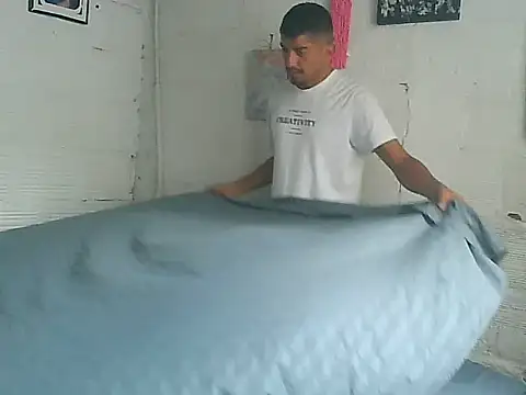 Snapshot of horny_latin_couple1 chatting on October 28, 2025, 1:54 pm horny latin couple1 online show from October 28, 2025, 1:54 pm