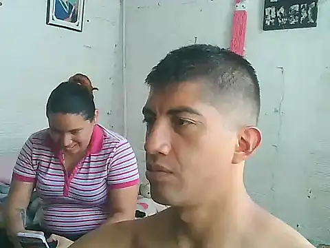 Snapshot of horny_latin_couple1 chatting on October 29, 2025, 7:24 pm horny latin couple1 online show from October 29, 2025, 7:24 pm