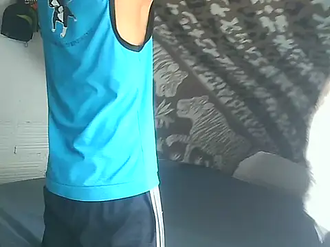 Snapshot of horny_latin_couple1 chatting on October 15, 2025, 2:36 pm horny latin couple1 online show from October 15, 2025, 2:36 pm