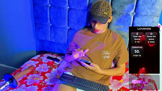 Snapshot of kalet-skinny chatting on October 15, 2025, 12:13 pm kalet-skinny online show from October 15, 2025, 12:13 pm