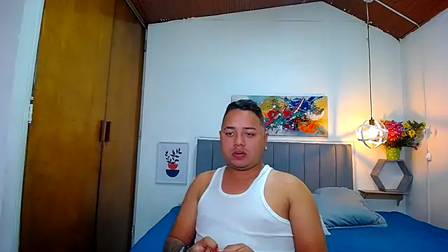 Snapshot of Brian_m5 chatting on October 15, 2025, 7:33 pm Brian m5 online show from October 15, 2025, 7:33 pm