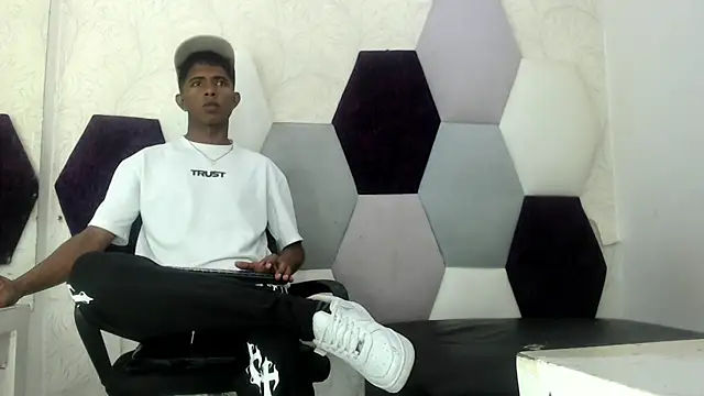 Snapshot of Mick_storm chatting on February 1, 2026, 7:45 pm Mick storm online show from February 1, 2026, 7:45 pm