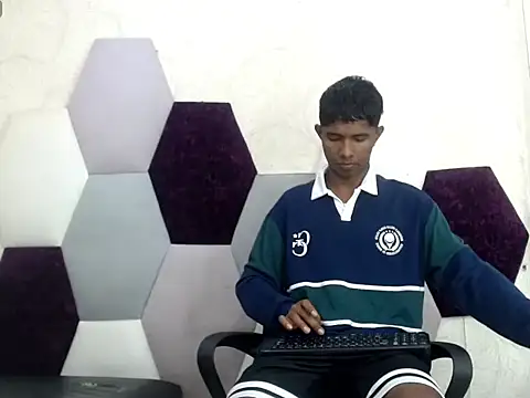 Snapshot of Mick_storm chatting on February 5, 2026, 6:59 pm Mick storm online show from February 5, 2026, 6:59 pm