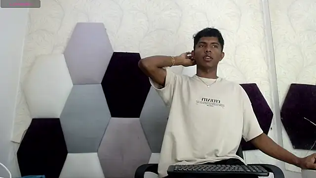 Snapshot of Mick_storm chatting on February 13, 2026, 7:14 pm Mick storm online show from February 13, 2026, 7:14 pm