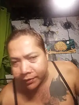 Snapshot of trishacummerts chatting on July 7, 2026, 8:34 pm trishacummerts online show from July 7, 2026, 8:34 pm