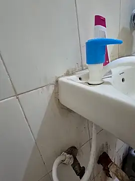 crawlerdrill online show from December 2, 2025, 1:28 am