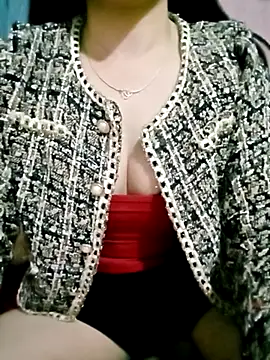 Snapshot of SansanCii chatting on October 22, 2025, 11:36 pm SansanCii online show from October 22, 2025, 11:36 pm