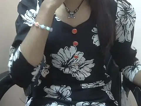 Snapshot of notty_heena chatting on November 18, 2025, 3:32 am notty heena online show from November 18, 2025, 3:32 am