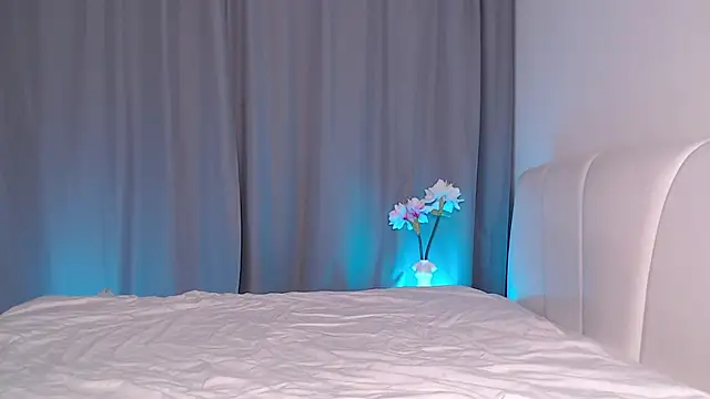 Snapshot of Diarisska chatting on December 3, 2025, 12:37 pm Diarisska online show from December 3, 2025, 12:37 pm