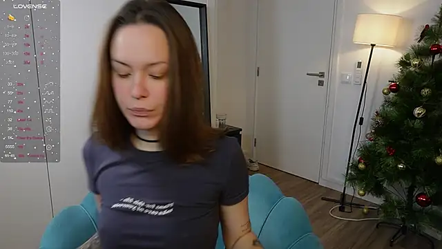 NeonyMuse online show from December 4, 2025, 10:14 am