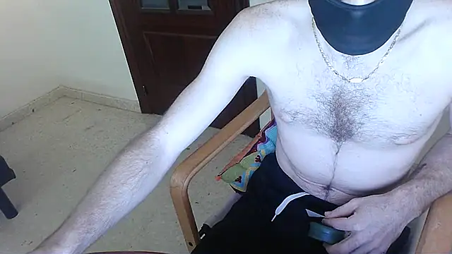 ZorroRomeo online show from October 21, 2025, 7:52 am