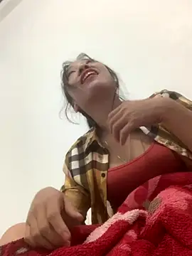 Linh sexyy online show from October 27, 2025, 7:53 am