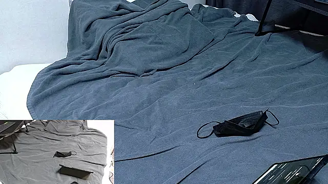 Snapshot of koreanboy2341 chatting on December 18, 2025, 2:43 pm koreanboy2341 online show from December 18, 2025, 2:43 pm