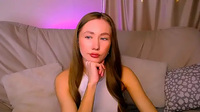 EllyColins online show from March 12, 2026, 3:01 am