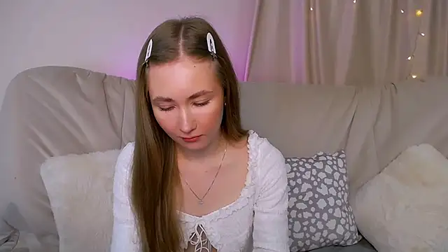 EllyColins online show from November 23, 2025, 2:54 am