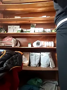 Snapshot of szabi1995 chatting on December 5, 2025, 9:30 am szabi1995 online show from December 5, 2025, 9:30 am