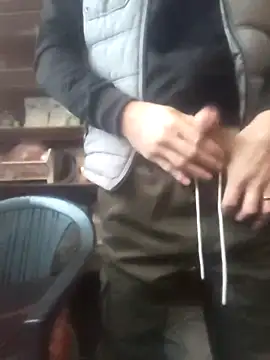 Snapshot of szabi1995 chatting on November 26, 2025, 8:14 am szabi1995 online show from November 26, 2025, 8:14 am