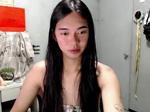 Snapshot of miatrixs chatting on March 18, 2026, 5:14 pm miatrixs online show from March 18, 2026, 5:14 pm