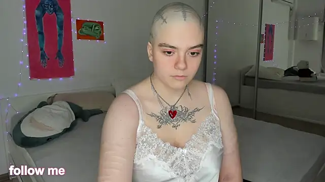 Snapshot of len_be chatting on November 5, 2025, 11:02 am len be online show from November 5, 2025, 11:02 am