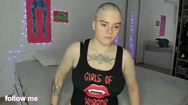 Snapshot of len_be chatting on November 12, 2025, 11:03 am len be online show from November 12, 2025, 11:03 am