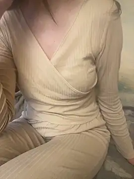 KittieCreme online show from February 5, 2026, 11:06 am