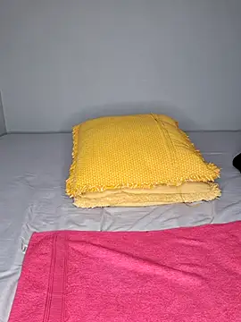 Snapshot of certifiedhottie2025 chatting on November 1, 2025, 4:52 am certifiedhottie2025 online show from November 1, 2025, 4:52 am