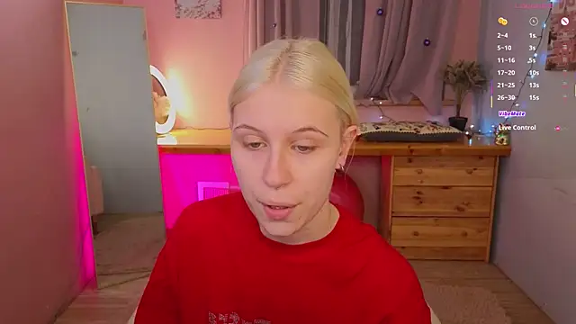 Snapshot of lovedrope chatting on January 7, 2026, 3:17 pm lovedrope online show from January 7, 2026, 3:17 pm