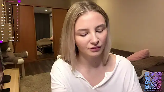 VictoriaMystery online show from November 30, 2025, 12:17 pm