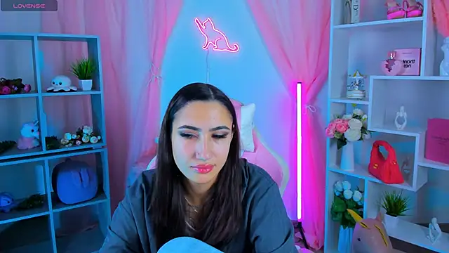 Snapshot of RebeckaThornton chatting on November 3, 2025, 9:57 am RebeckaThornton online show from November 3, 2025, 9:57 am