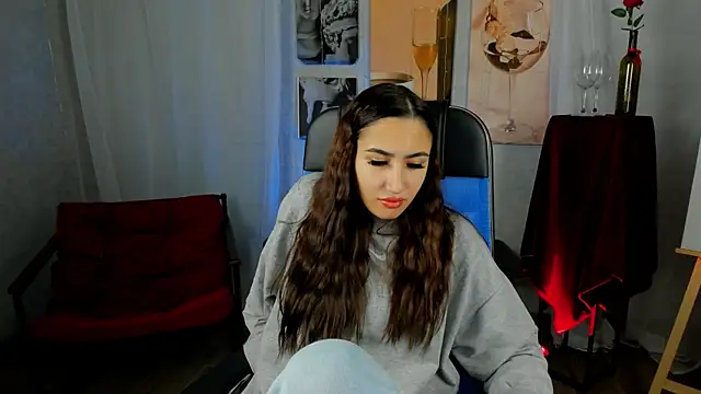 Snapshot of RebeckaThornton chatting on November 21, 2025, 3:33 pm RebeckaThornton online show from November 21, 2025, 3:33 pm