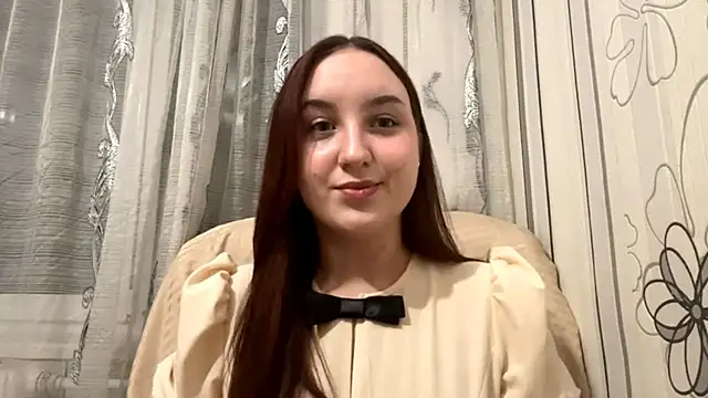 DaisyMolly online show from October 13, 2025, 4:30 pm