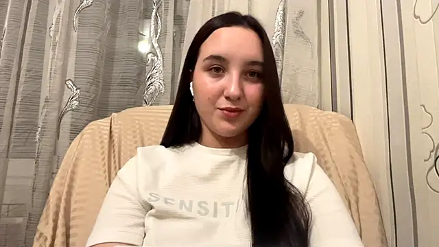 DaisyMolly online show from November 14, 2025, 9:40 pm